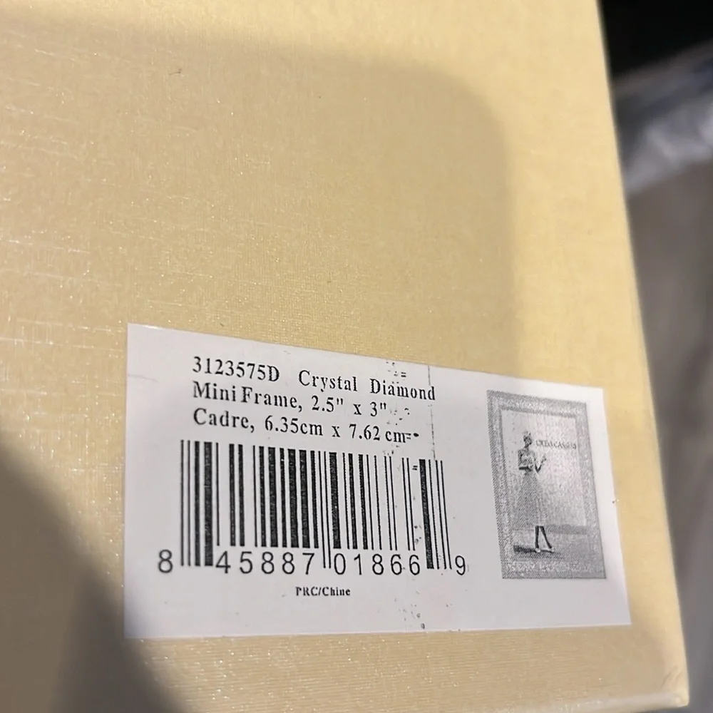NIB Oleg Cassini Crystal Diamond mini frame